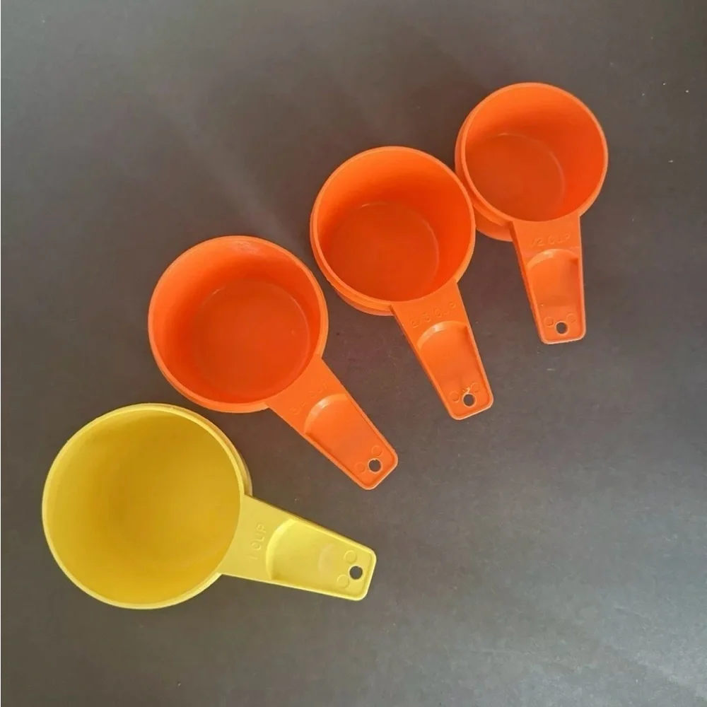 Vintage Tupperware measuring cups